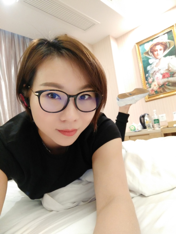双子座的第一张照片--香港交友中心