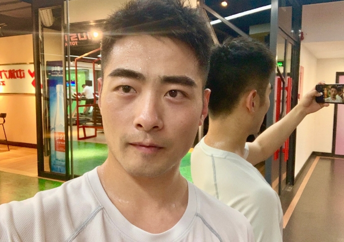 迁就的第一张照片--香港交友中心