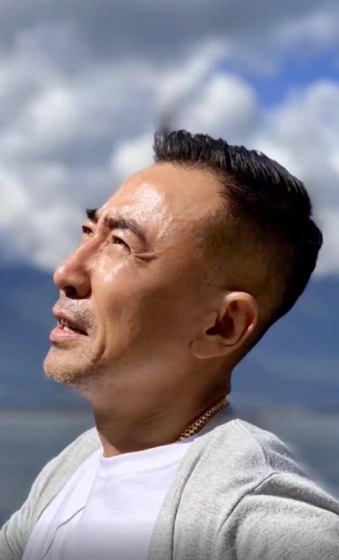张凯的第一张照片--香港交友中心